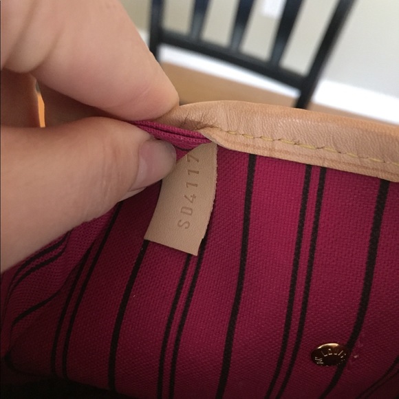 SOLD. Authentic LV Neverfull Mm in Pivoine - Picture 6 of 8
